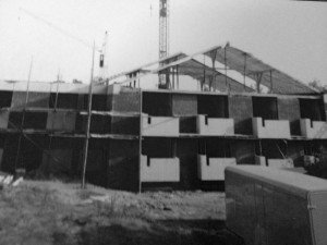 "Ich will euch tragen bis ins Alter und bis ihr gru werdet spricht der Herr - Jesaja 46-4" an einer Wand geschrieben